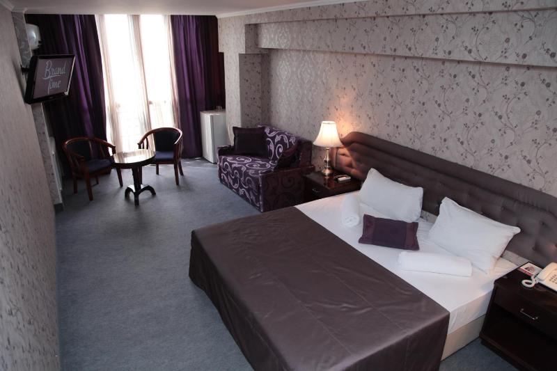 Classic Suite image 2