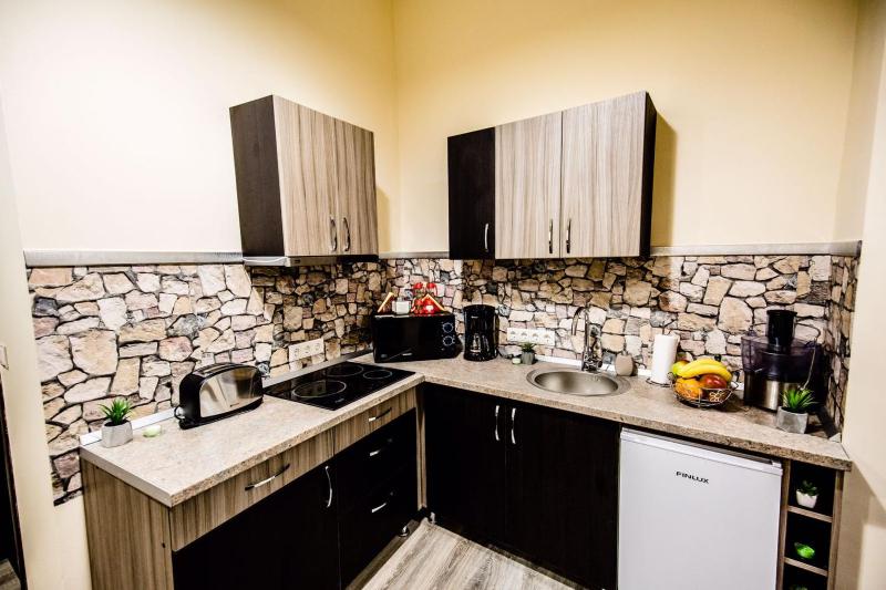 Studio Apartment image 2