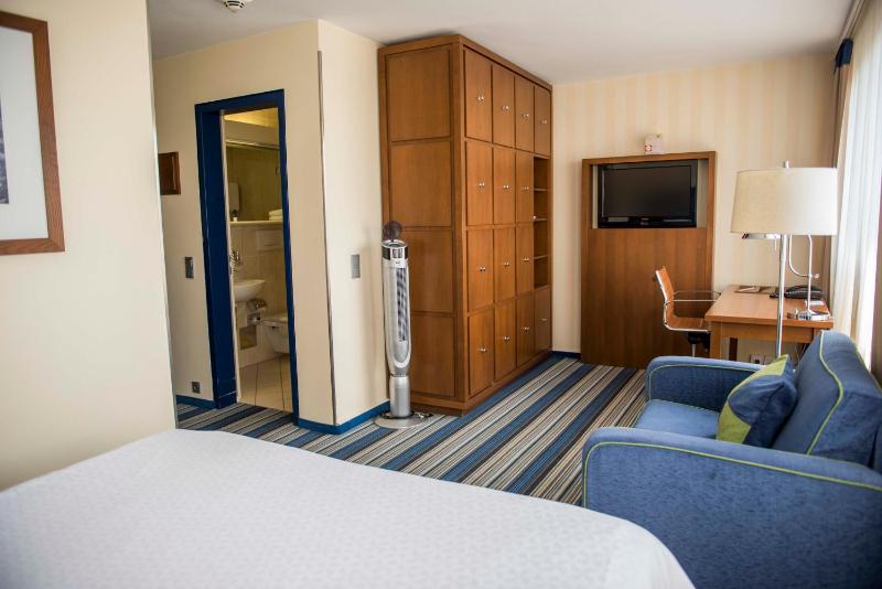 Superior Single Room image 4