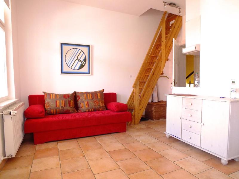 One-Bedroom Apartment - 12 image 3