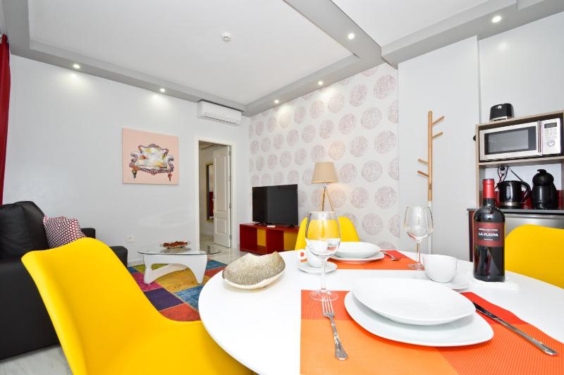 One-Bedroom Apartment with Sofa Bed image 4
