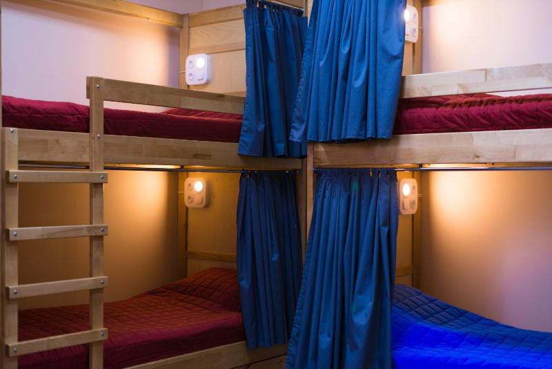 Bed in 8-Bed Dormitory Room image 1