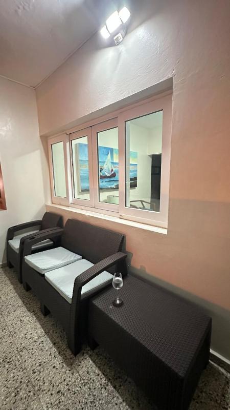 Beautiful Oceanfront Apartment Private Balcony - image 22