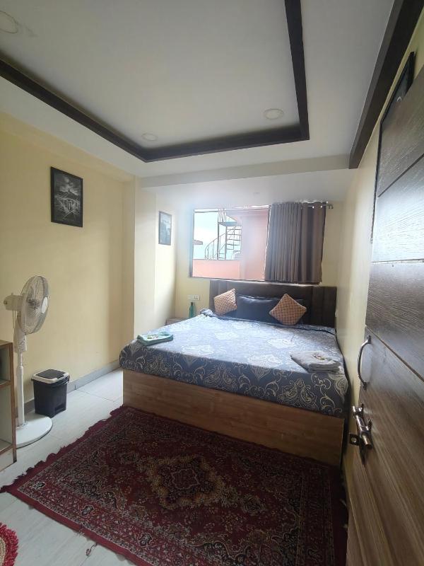 Daddy Homestay Luxury Apartment Near Mg Marg 4 bhk - image 10