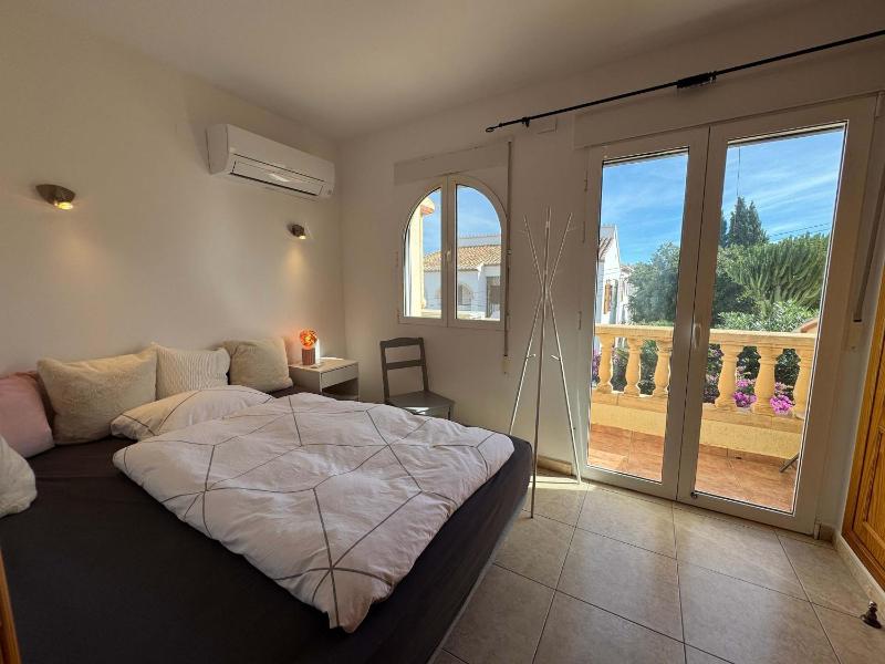 Beachnear terraced house with wonderful sea-views - image 12