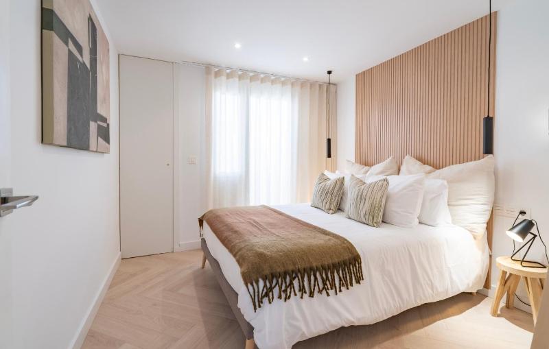Elegant Penthouse with Private Rooftop Sun Deck in Los Naranjos Marbella - image 13