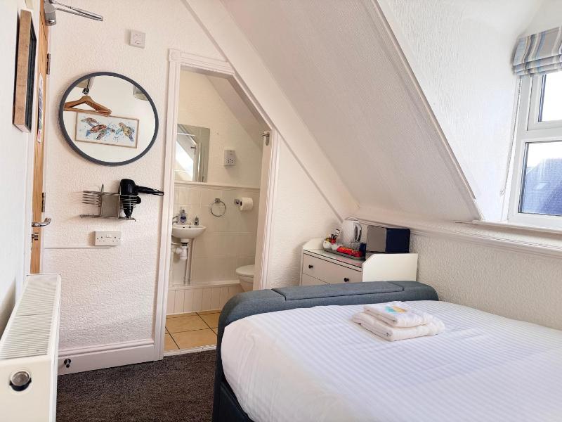 Gumfreston Guest House - image 34