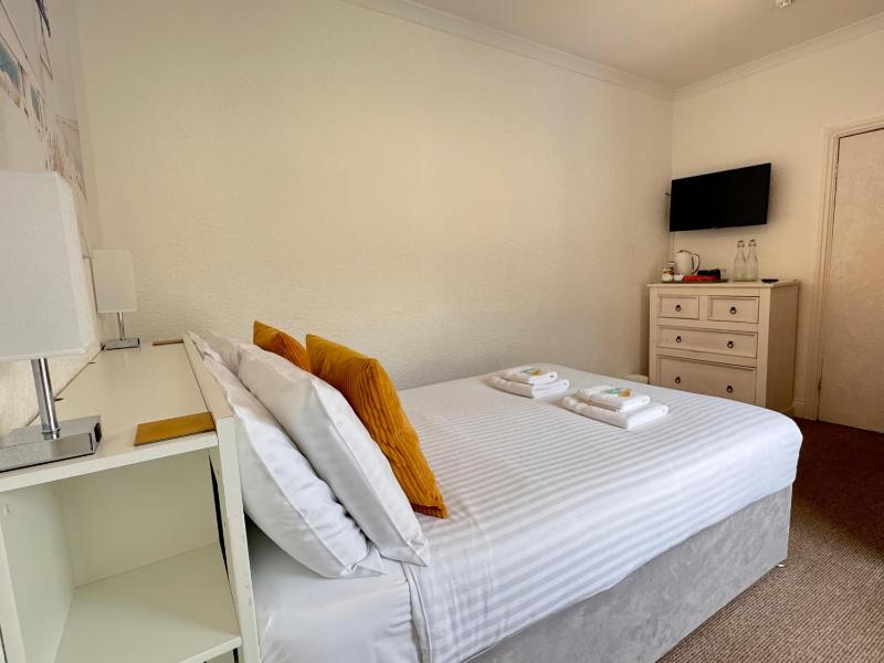 Gumfreston Guest House - image 37