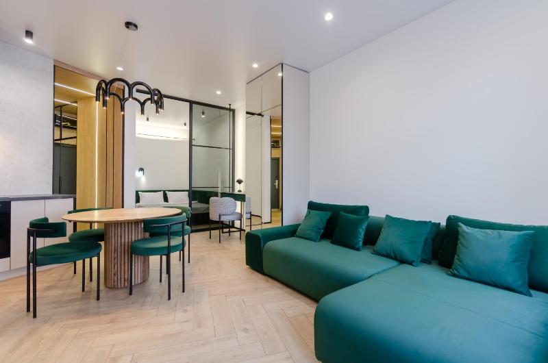 2-76b Pechersk Plaza Boichuka 17 Kyiv centre fantastic city view 15 kW backup power Petrovdom Apartment - image 15