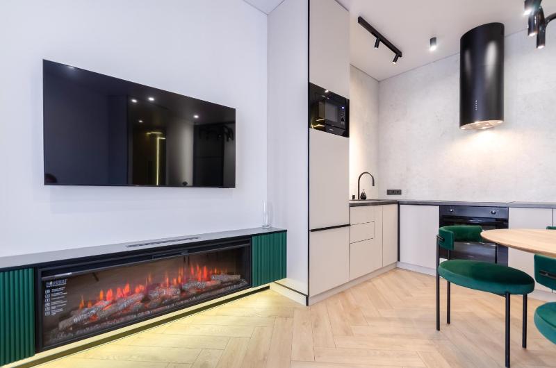 2-76b Pechersk Plaza Boichuka 17 Kyiv centre fantastic city view 15 kW backup power Petrovdom Apartment - image 7