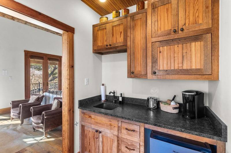 Blacksmith Quarter's on Barons Creek - image 8