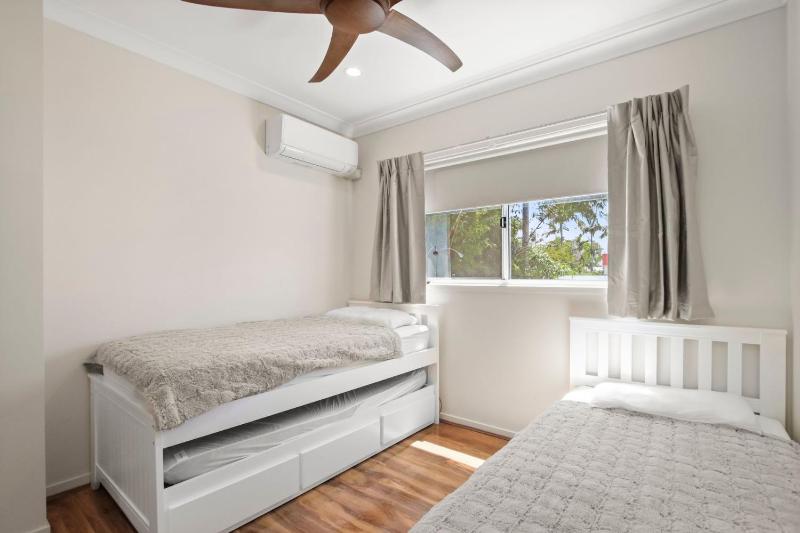 Roderick Street 83 Moffat Beach - image 16