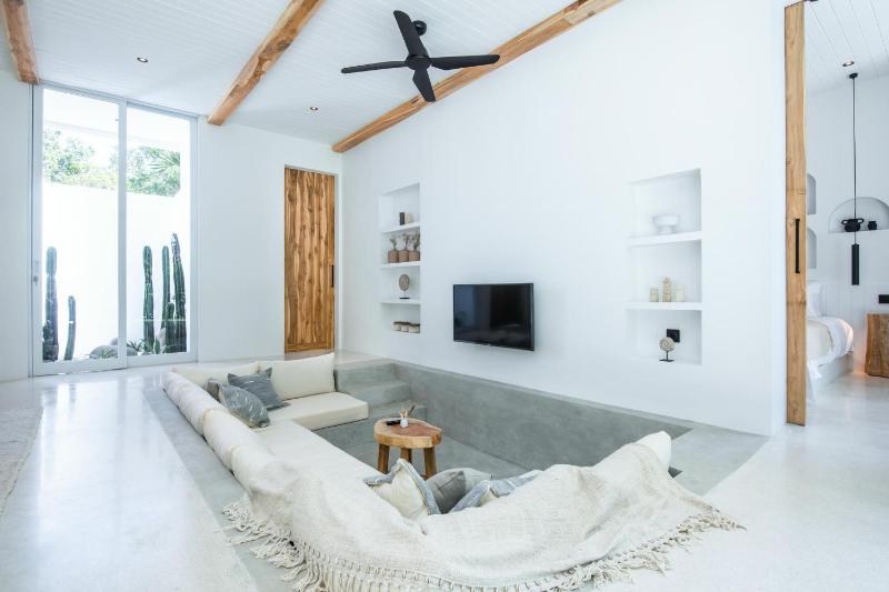 Modern 2BR Villa 4min to Bingin's Coastal Charm - image 16