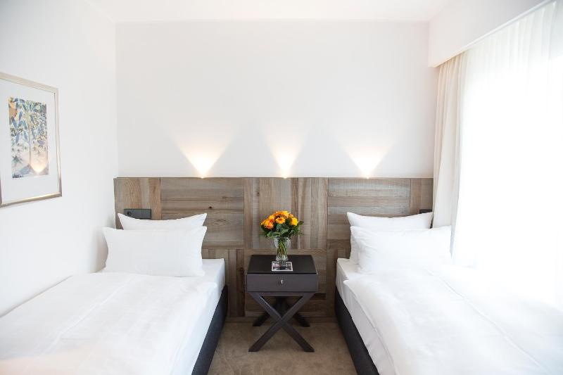 Comfort Suite image 3