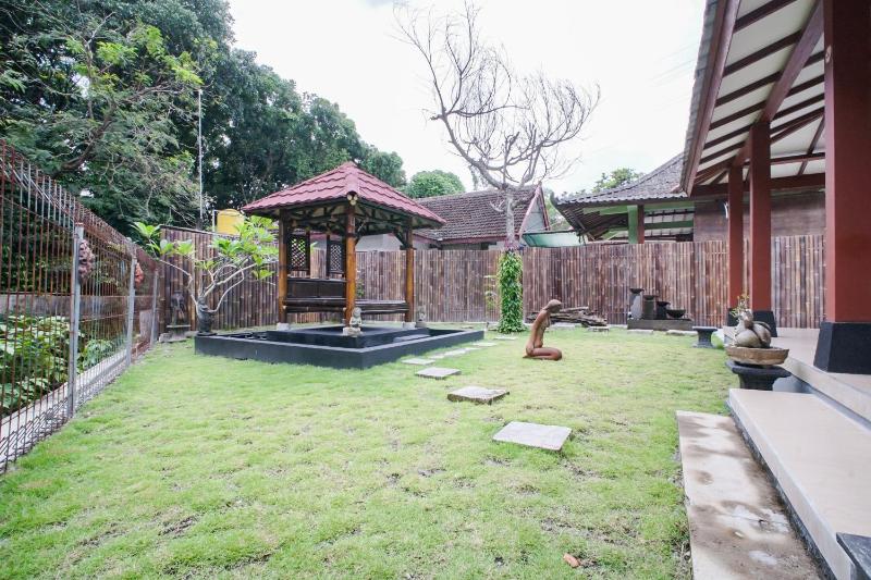 Joglo 33 Homestay Jogja - image 1