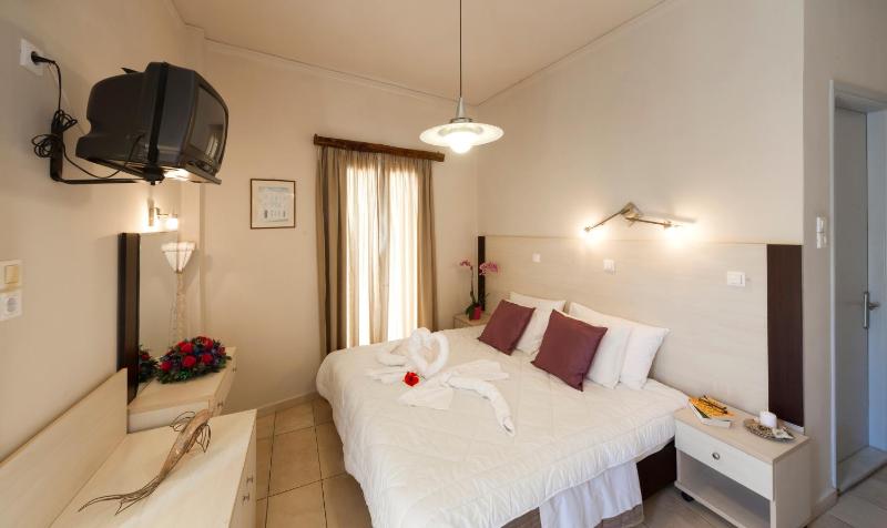 Standard Double or Twin Room image 2