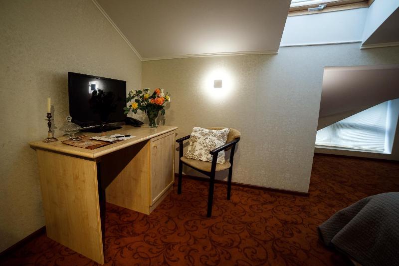 Standard Single Room - Attic image 2