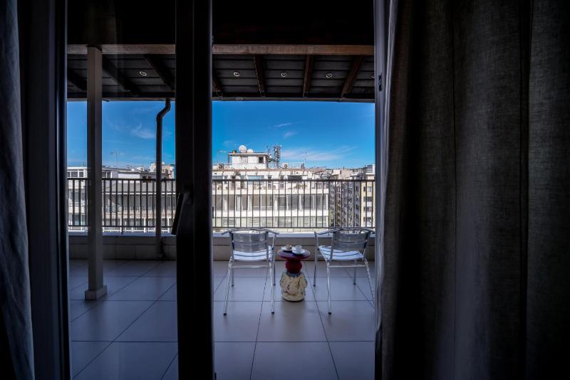Penthouse Suite with City View image 1
