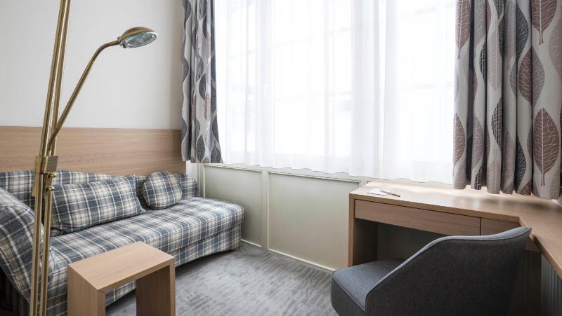 Standard Double Room image 4