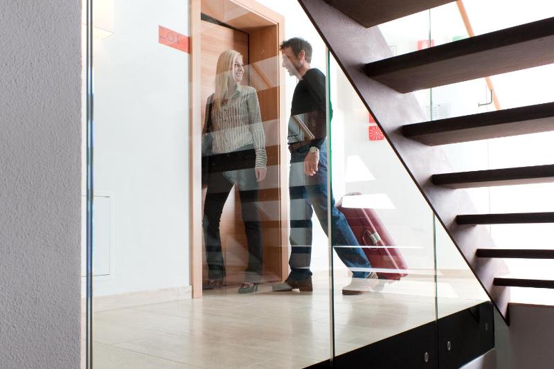 Triple Room with Balcony image 4