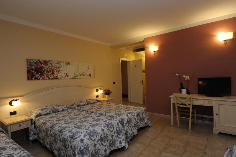 Triple Room image 3