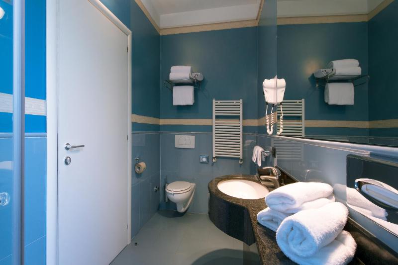CDH Hotel La Spezia - image 2