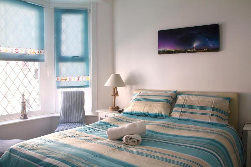 King Double Room image 3