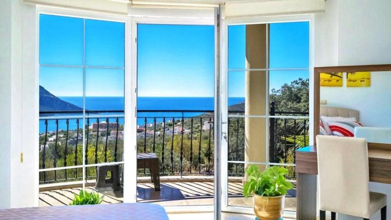 Kalkan 3 bedroom seaview villa with private pool - image 16