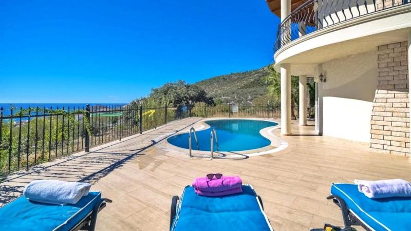 Kalkan 3 bedroom seaview villa with private pool - image 26