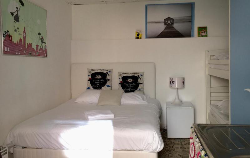 Classic Family Room image 4