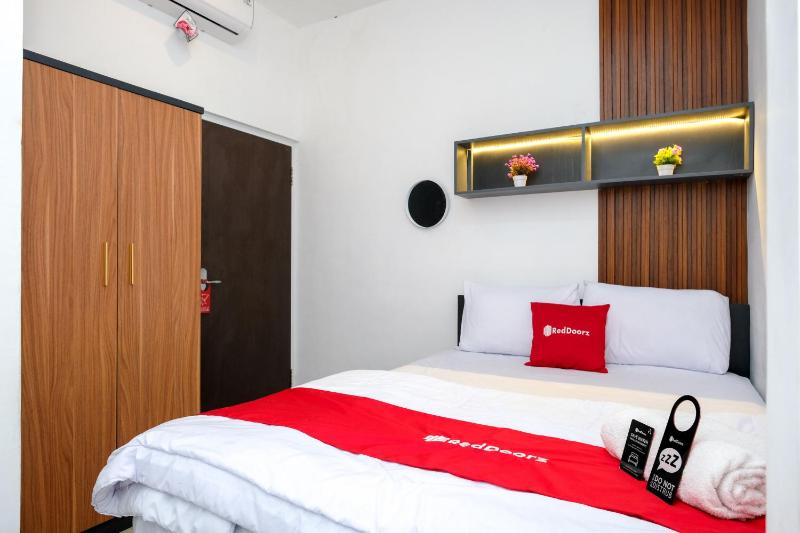 RedDoorz at Simple Stay Malang - image 12