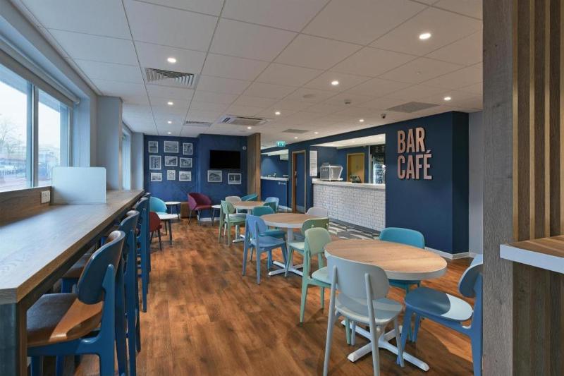 Travelodge Southampton Central - image 10