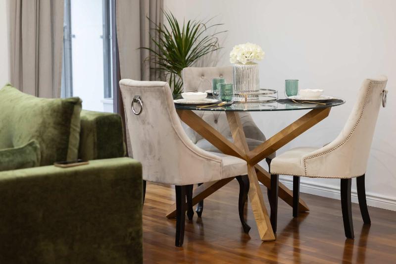Elegant Apartment Near Wilanów Palace by Renters Prestige - image 14