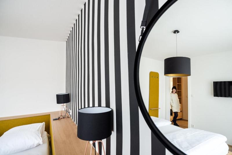Altstadthotel Weisse Taube - image 9