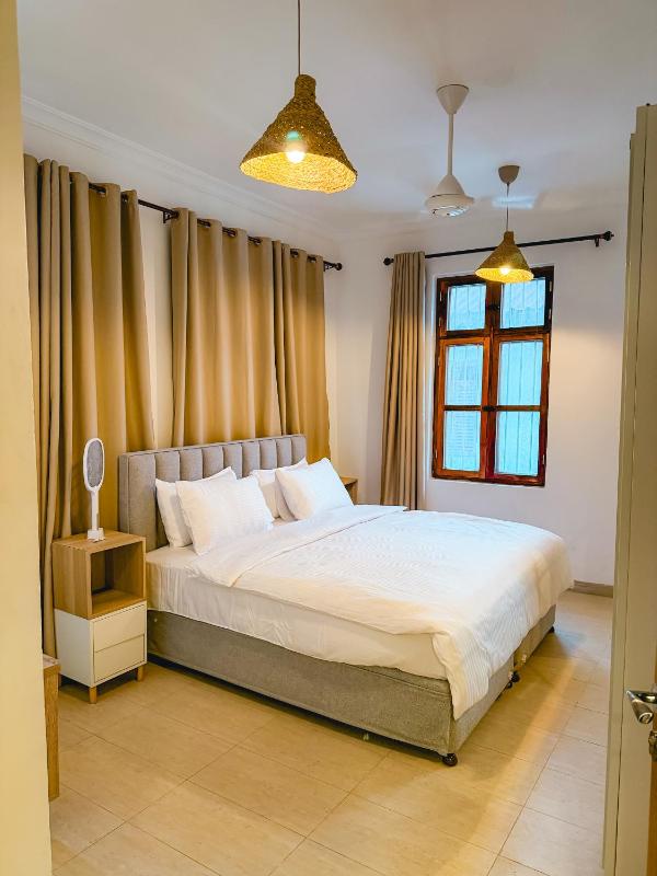 Stone Town Comfort - image 7
