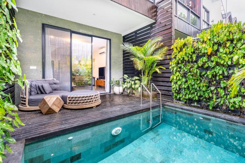 Ocean Breeze Berawa Villa - image 1