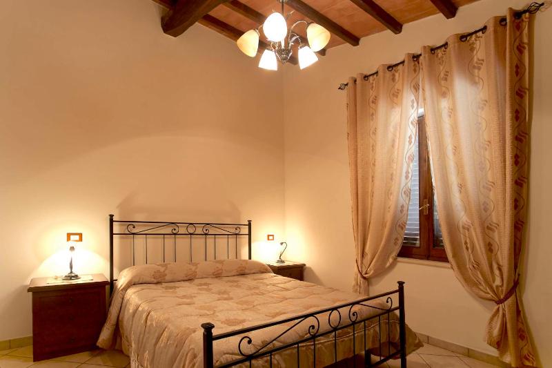 Cottage with Garden View image 4