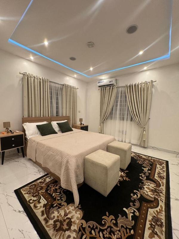 CORAL - 1 Bedroom Maisonette - image 9