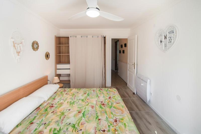 WELCS APARTAMENTO 447 EMP con jardin privado - image 3