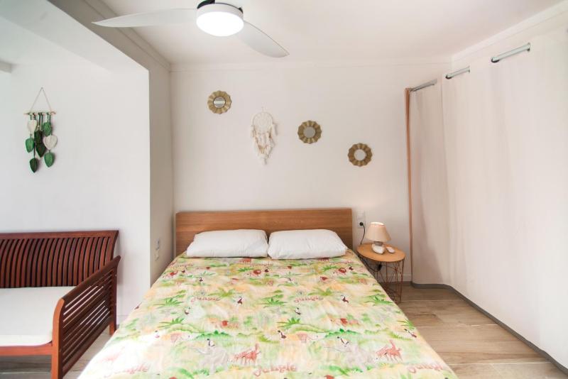 WELCS APARTAMENTO 447 EMP con jardin privado - image 14