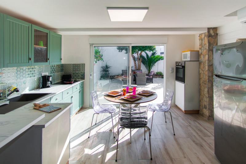 WELCS APARTAMENTO 447 EMP con jardin privado - image 11