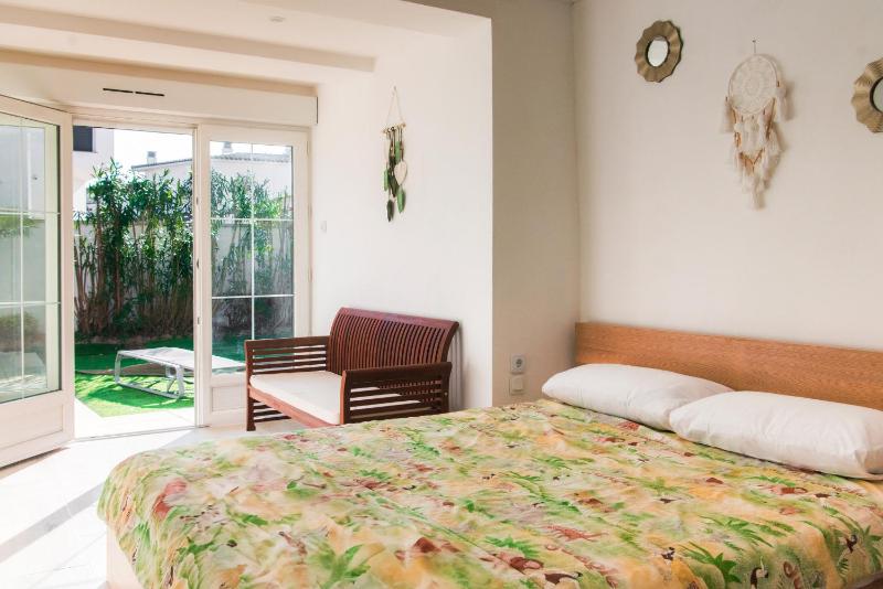WELCS APARTAMENTO 447 EMP con jardin privado - image 6