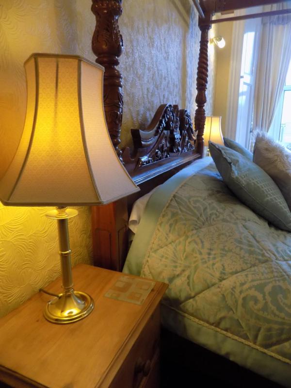 Deluxe Double Room image 2