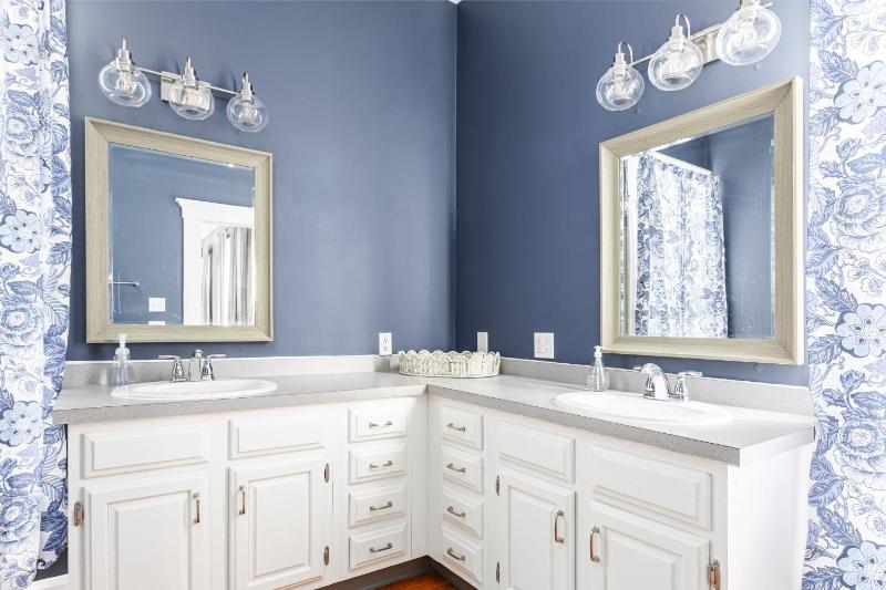 Indy Classic Family Home with Game Room - Walk to Mass Ave - image 9