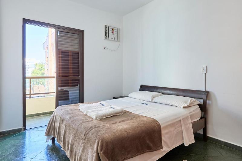 303 Laura - Maria Célia · IT - roupas de cama | wi-fi | A/C | piscina vista - image 32