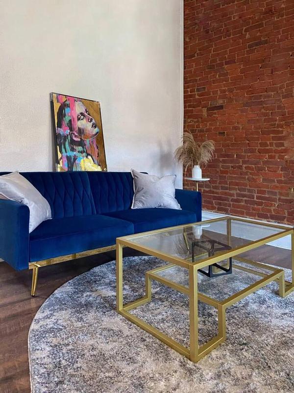 2 Bedrooms • Warm & Historic Stay • Free Parking - image 8