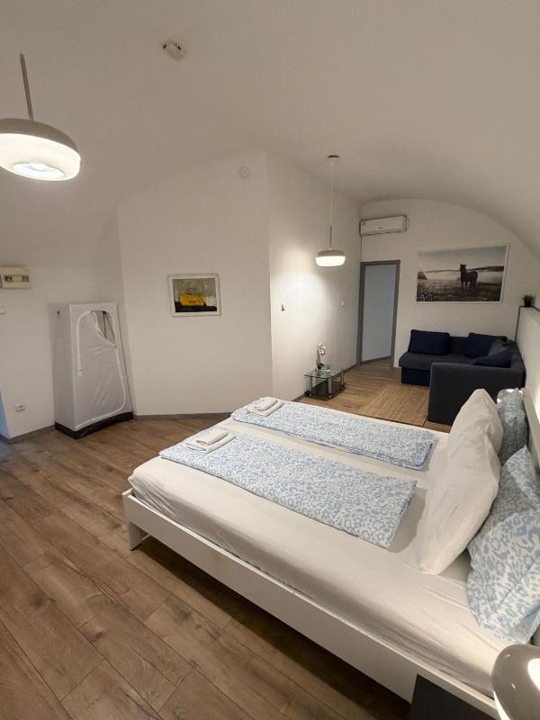 Travel Inn Apartments - image 2