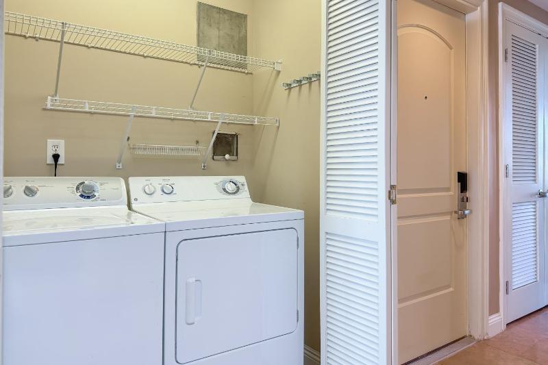Indigo East Unit 1703E - image 9