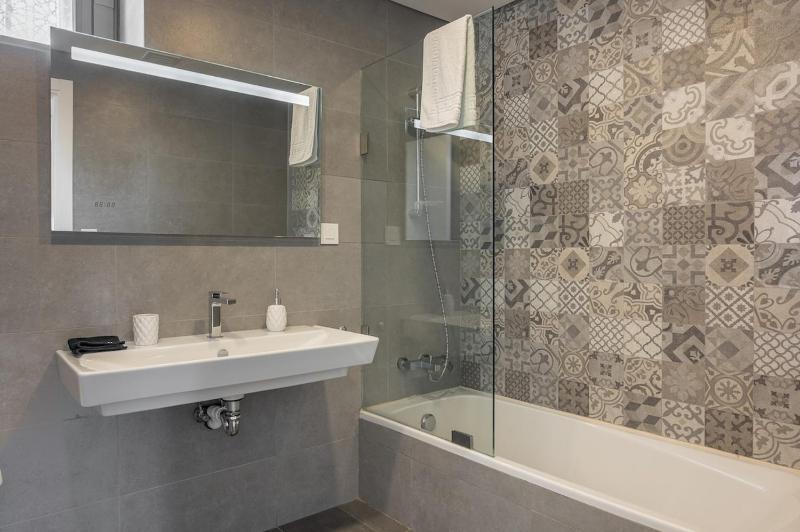 Beautiful 2 BR APT in Mar Mikhael - image 13