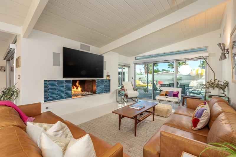 2590 N Avenida Caballeros Palm Springs CA 92262 - image 8
